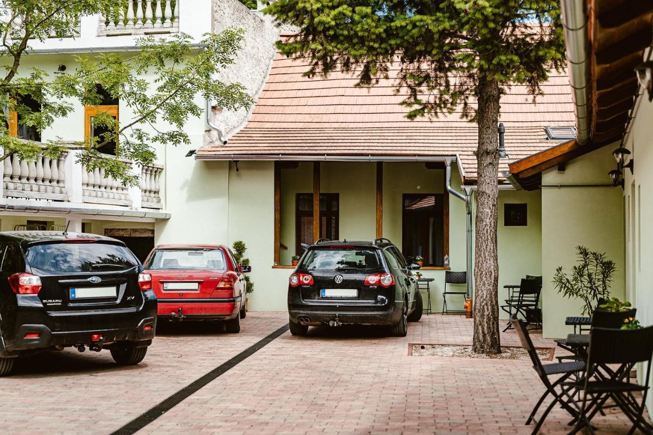 Sziklavendeghaz Aparthotel Veszprém Εξωτερικό φωτογραφία